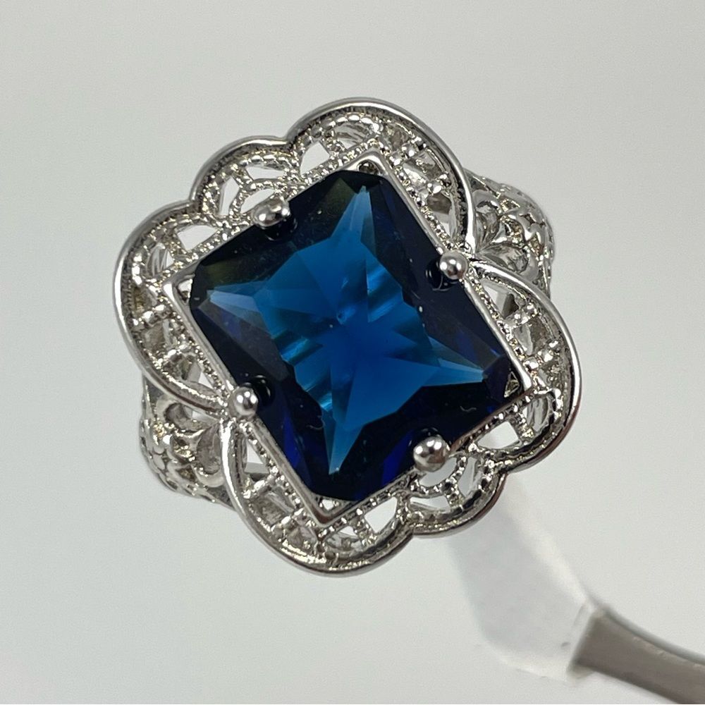 Beautiful‎ Blue Sapphire CZ Large Radiant Cut Silver Plated Ring Art Deco Sz 6